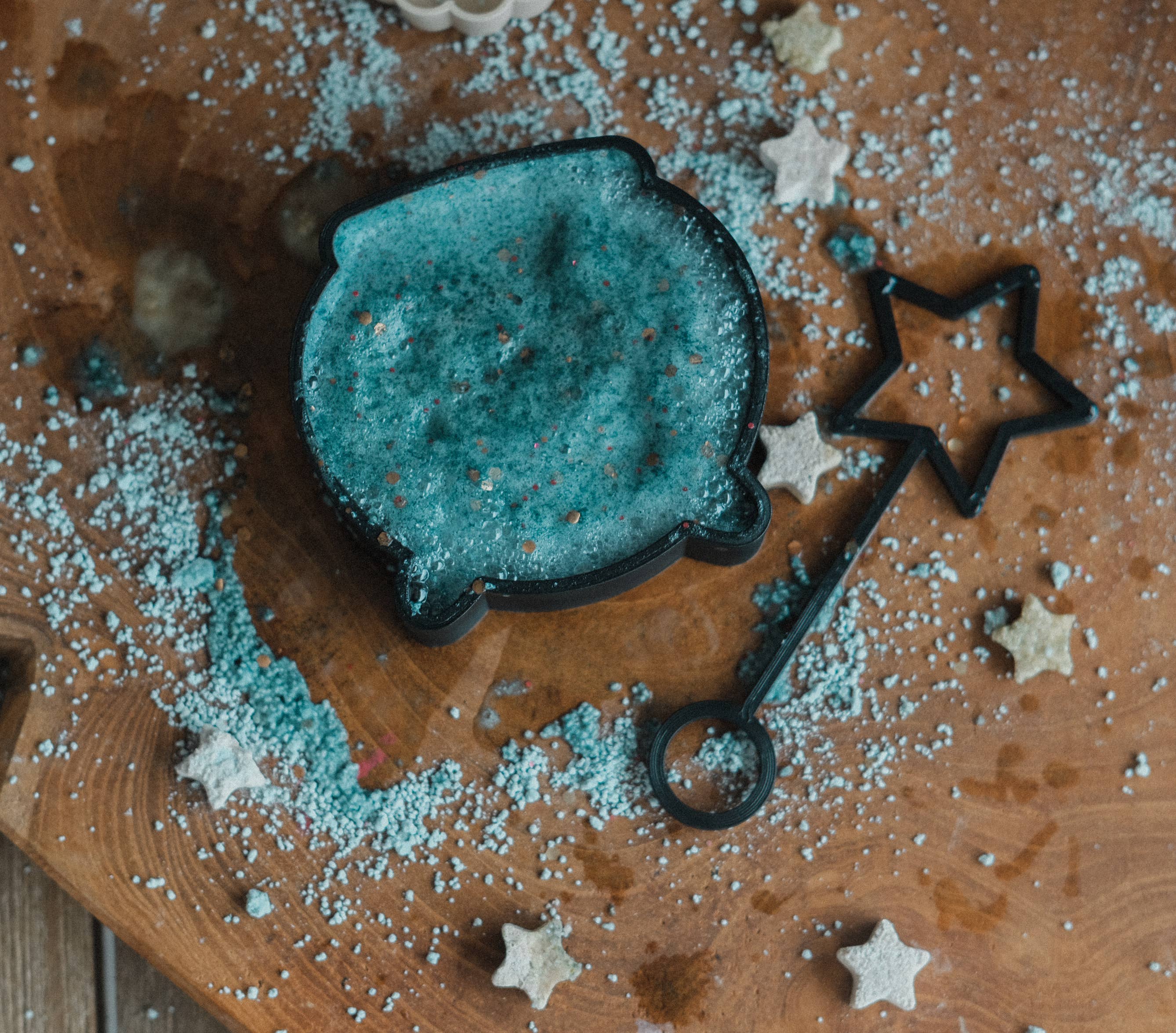 Kinfolk Pantry Halloween Cauldron Sensory Eco Mould  - Image 3